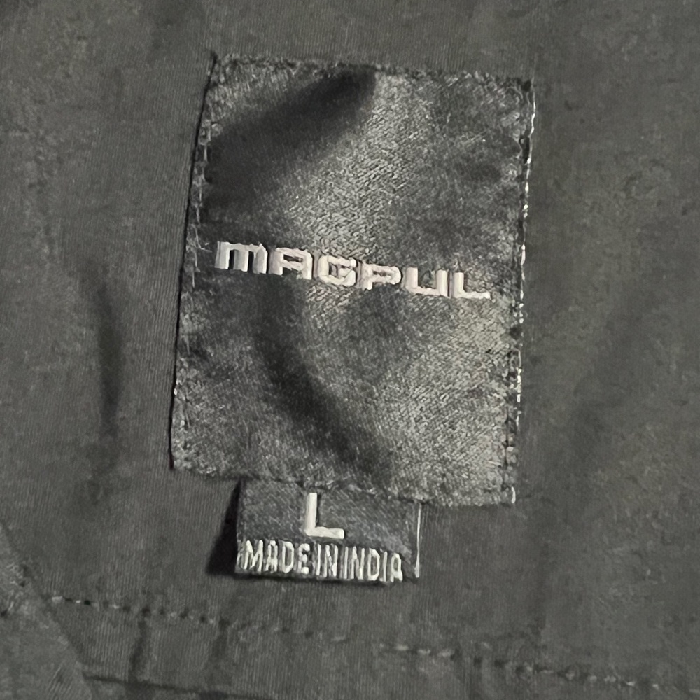 NWOT Magpul Tactical Gear Shirt - Picture 11 of 11